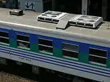 久留里線の1003に搭載された冷房装置(木更津 2006年10月9日)