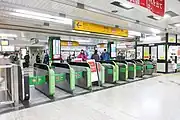 東改札（2022年12月）