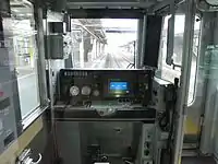 運転台(0番台ワンマン運転対応車 P-44編成)
