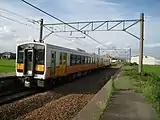 中浦駅を発車するキハE120形