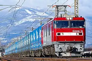 東北本線を走行する「TOYOTA LONGPASS EXPRESS」(2017年1月 白河駅 - 久田野駅間)