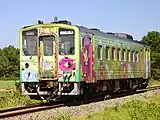 キハ54 520台車交換済み ラッピング車（2005年9月15日 中斜里駅付近）2007年に踏切脱線衝突事故に罹災し廃車