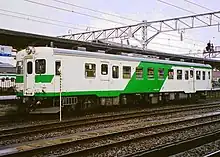 大糸線色（旧越美北線色）のキハ52 125（糸魚川駅 1999年12月19日）