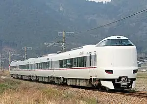 福知山線を走る特急「こうのとり」(2011年3月、石生 - 黒井間)