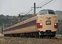 381系
