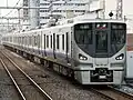 3ドア集中運用の影響で桜島線に直通する225系5000番台