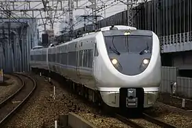 683系