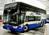 東京支店所属のスカニア社製二階建てバスを使用して運行する上州ゆめぐり号。（2020年10月27日撮影）