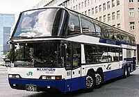 4つの車軸を有するネオプラン・メガライナー(JRバス関東)