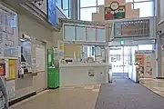 改札口と券売機(2022年8月)