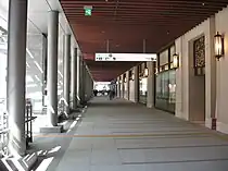 2階ペデストリアンデッキ(博多阪急前)