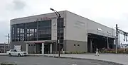 東口駅舎（2017年7月）