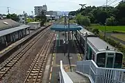 ホーム（2022年8月、跨線橋より）