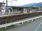 ホームと待合所（2008年6月）