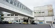 空中通路撤去前の南口