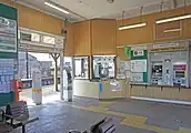 改札口と券売機（2022年2月）