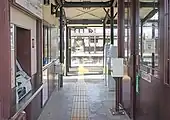 東口改札(2022年3月)