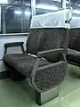 225系仕様のモケットに変更された座席
