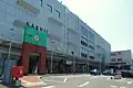 現在のJR九州香椎駅。小説中では、国鉄香椎駅と西鉄香椎駅間の距離は500メートルほどと説明されている。