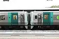 1次車 1506（左）と2次車 1510（右）貫通扉上の形状が行先表示のない1次車1506と2次車1510で違っている（2012年1月15日 / 徳島）