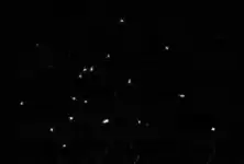 2022年2月11日に公開されたJWSTによるHD 84406の画像。この段階では主鏡の位置合わせが行われておらず、焦点は合っていない。それぞれの鏡のセグメントによる18個の撮像が確認できる。