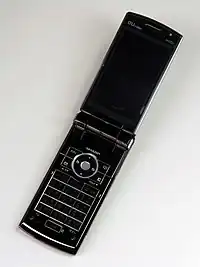 W52SH(グレシャスブラック)