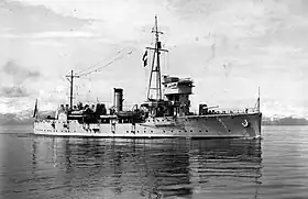特定修理を終え、呉軍港を出港する「安宅」(推定1937年7月31日)#日本海軍全艦艇史(1994)上巻p.443、写真No.1067の解説。