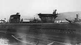 船台から出された波号第二百三十潜水艦(1945年10月19日、佐世保港)