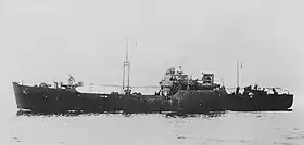 大阪湾で公試中の荒埼(1943年5月)#艦艇写真集(2005)巡洋艦p.194