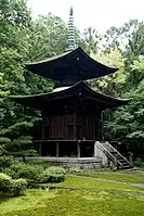 慈眼院多宝塔(国宝)