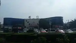 西側から望む荊門駅