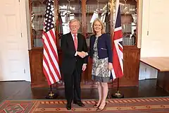 イギリスのリズ・トラス国際貿易大臣と（2019年8月13日）