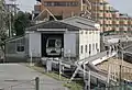 駅脇の車庫（2007年3月）
