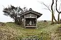 墳丘上の堂
