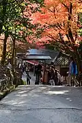 定光寺境内