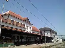 モラヴィア渓谷鉄道企業が1889年に開業したクーティ鉄道駅(2009年)