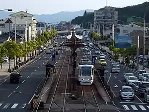 郡元停留場から谷山方面を望む