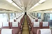 更新後の車内更新直後のモケットはオレンジであった