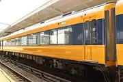 サ12560形（12565）床下のダクトが目立つ