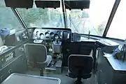 運転台（更新車）オーソドックスな構造