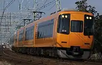 阪伊乙特急の後方に続行する阪伊甲特急が確認できる(山田線漕代駅 - 斎宮駅間)。