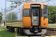 先頭部ドアが開いた状態