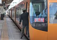 車掌は車両最後尾から業務を行なう