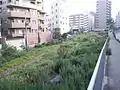 現在の廃線跡（灘駅南付近 - 東灘信号場間） 跡地にはマンションが建設されるなど、面影が消えつつある。