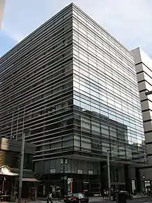 コーセー本社が入る日本橋フロントビル(2010年6月7日撮影)