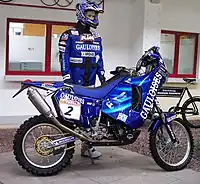 ゴロワーズカラーのKTM 660ラリー(2005年)