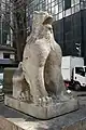 鳥居そばの狛犬・右。