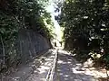滝の宮公園の切通南側