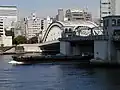 勝鬨橋とかちどき橋の資料館（左端）