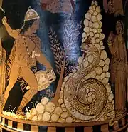 アレースの大蛇と戦うカドモス。クラテール(混酒器)の赤絵として描かれた物語「カドモス#泉の大蛇退治」の一場面。紀元前350年-紀元前340年間の作。パエストゥムより出土。